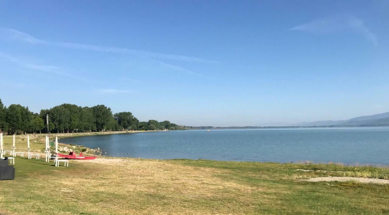 I See Lake كاستيغليون ديل لاغو المظهر الخارجي الصورة